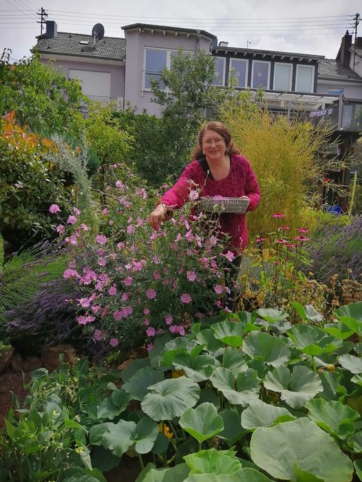 Elisabeth in Sonjas Garten