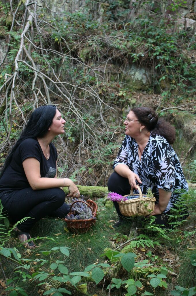 Elisabeth und Sonja im Herrenwald