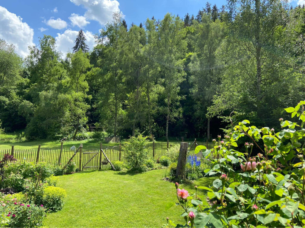 Feuer, Stein und Heilpflanzen &ndash; ein Tag Steinzeitwissen auf der M&uuml;hle in der Eifel