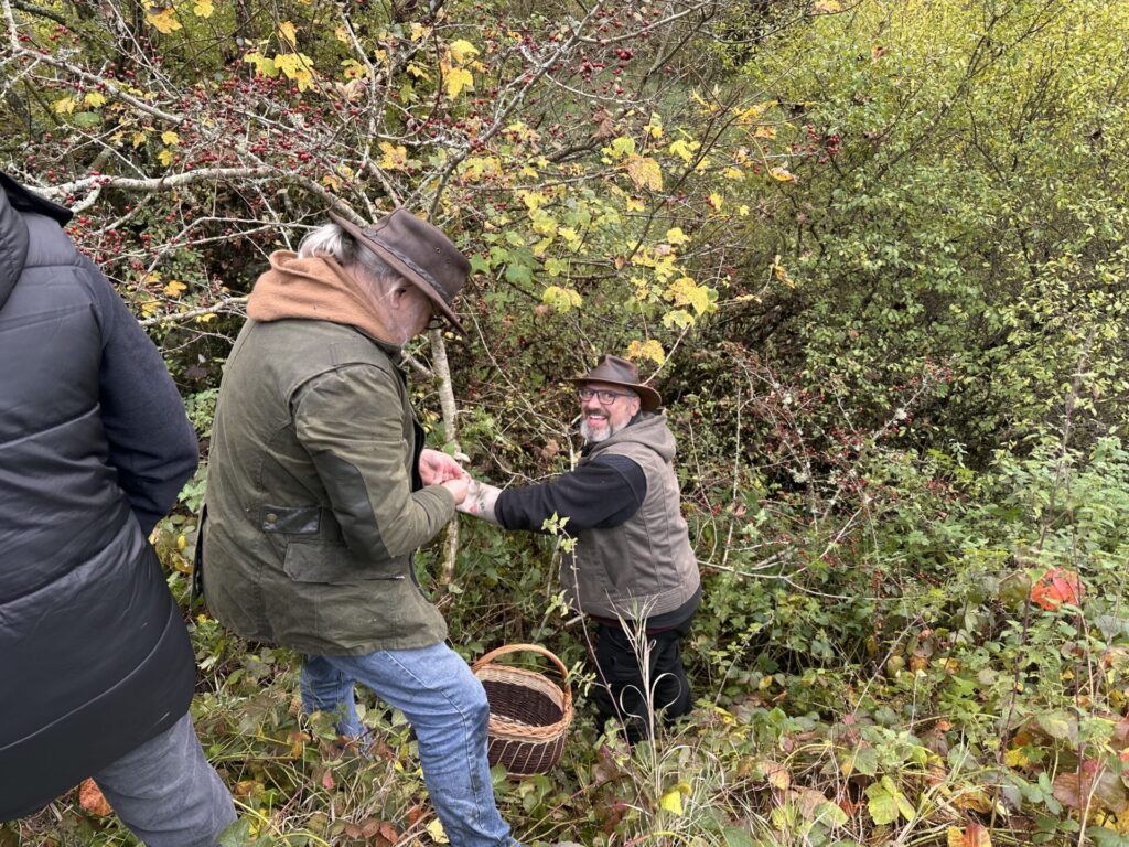 Rückblick auf unsere Veranstaltung &#8222;Back to the Roots &#8211; Von Wurzeln, Beeren und Schmiedekunst&#8220; am 19.10.2024 in der Eifel