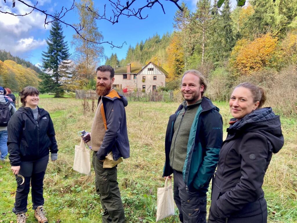 Rückblick auf unsere Veranstaltung &#8222;Back to the Roots &#8211; Von Wurzeln, Beeren und Schmiedekunst&#8220; am 19.10.2024 in der Eifel