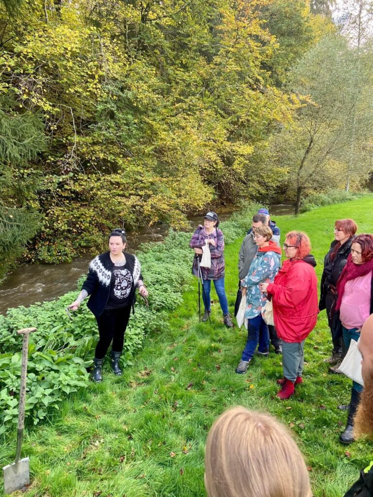 Rückblick auf unsere Veranstaltung &#8222;Back to the Roots &#8211; Von Wurzeln, Beeren und Schmiedekunst&#8220; am 19.10.2024 in der Eifel